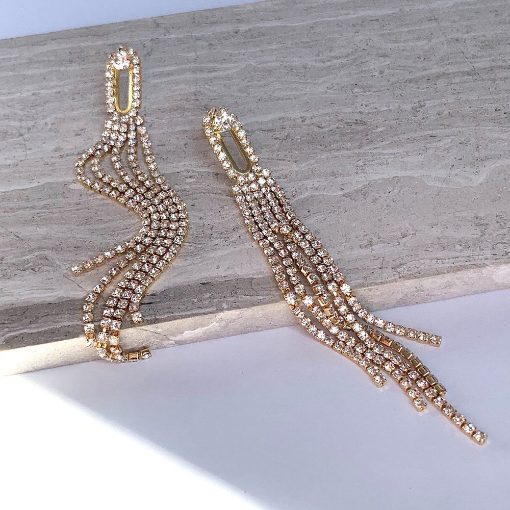 NEW~ Anthropologie Amber Sceats "Follow The Crystal" Long Gold Fringe Earrings